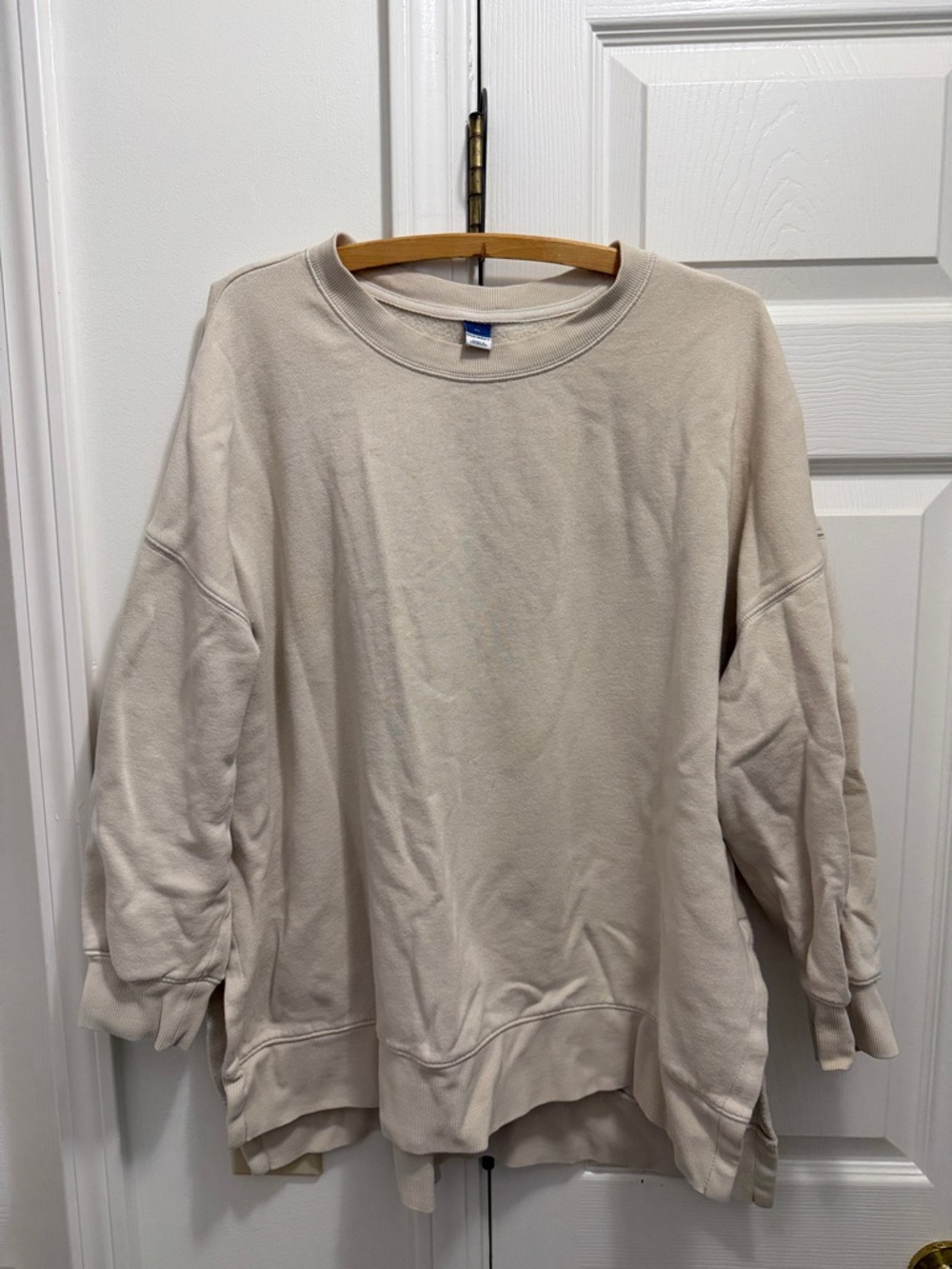 Old Navy Women’s XL Crewneck Sweatshirt in Light Beige
